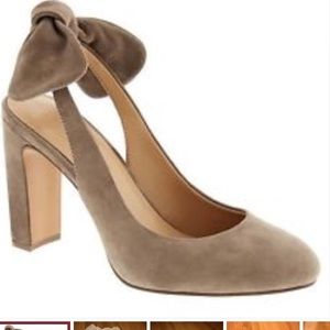Taupe suede slingback heel with bow
